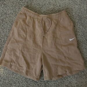 NIKE COMFY SHORTS